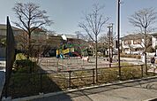 等々力五丁目はなみずき公園（848m）