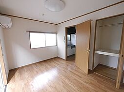 アースパックス 3106 1階1Kのリビング/ダイニング