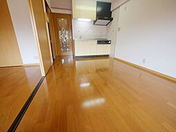 グリーンライト 303 3階2DKのリビング/ダイニング