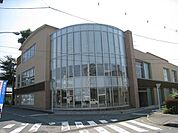 図書館 180m