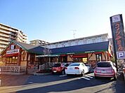 コメダ珈琲店唐木田店 747m