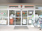 セブンイレブン三河島駅前店 徒歩3分。コンビニ 240m