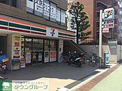 セブンイレブン文京千駄木1丁目店 徒歩4分。コンビニ 310m