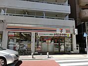 セブンイレブン日暮里駅北店 徒歩6分。コンビニ 460m