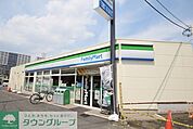 ファミリーマート矢向駅西店 徒歩8分。コンビニ 600m
