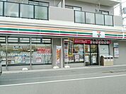 セブンイレブン川崎下小田中東店 226m