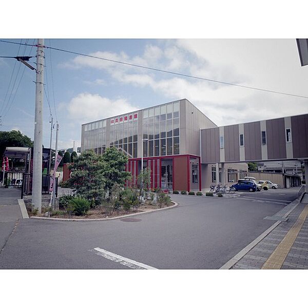 周辺：図書館「上田市立真田図書館まで129ｍ」