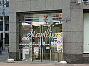 セブンイレブン中央区入船3丁目店 徒歩3分。 170m