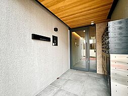 13 / 19