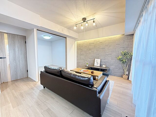 リビング/ダイニング グラン・ドムール南仙台 4階/-