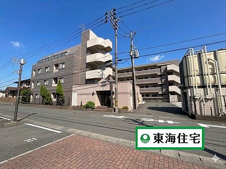 「戸建感覚で暮らせる“専用庭付4LDK”」※画像は一部CGを含んでいます。