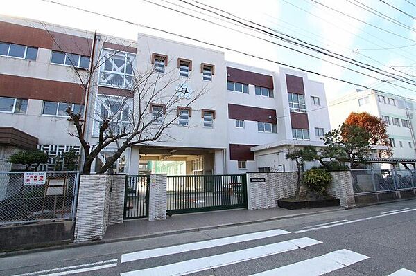 画像7:名古屋市立荒子小学校 632m