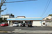 ローソン中川的場町店 210m