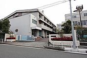 名古屋市立当知中学校 542m