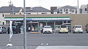 ファミリーマート中川中野本町店 257m