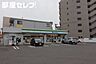 周辺：ファミリーマート本陣通店 116m