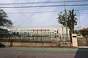 名古屋市立昭和橋小学校 518m