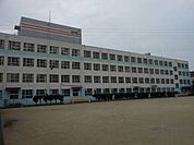 名古屋市立港楽小学校 382m