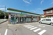 ファミリーマート中川富田公園東店 635m