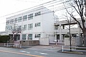 名古屋市立豊治小学校 431m