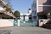 名古屋市立西前田小学校 203m