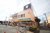 パレマルシェ中村店 433m