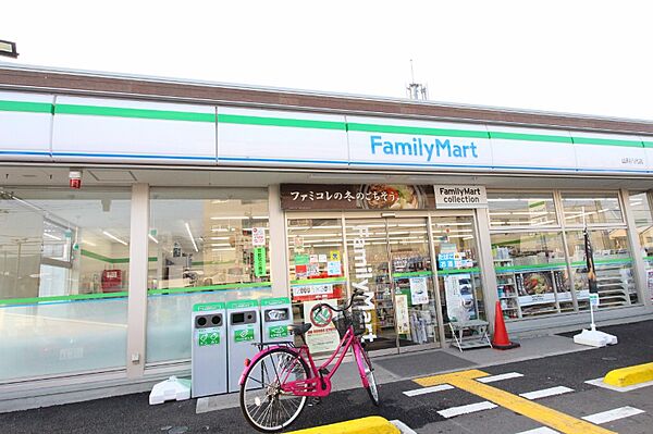 画像12:【コンビニエンスストア】ファミリーマートまで367ｍ