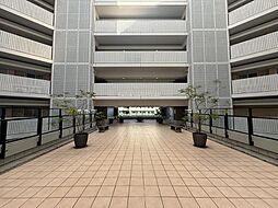 共用部／都会の喧騒を離れ静かなひと時を過ごせる32階空中庭園