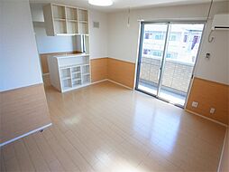 春日レジデンスII 1階1LDKのリビング/ダイニング