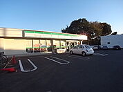 ファミリーマート 天王台駅前店（710m）