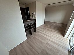 フローラ 201 2階2LDKのリビング/ダイニング