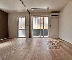 阪急嵐山線 松尾大社駅 徒歩19分の賃貸アパート 3階2LDKのリビング/ダイニング