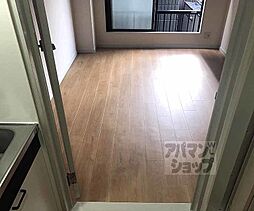 クレセント桂 202 2階1Kのリビング/ダイニング