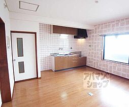 JR東海道・山陽本線 長岡京駅 4kmの賃貸マンション 3階2LDKのリビング/ダイニング