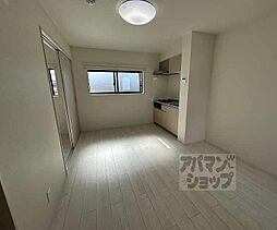 JR山陰本線 花園駅 徒歩9分の賃貸アパート 3階1LDKのリビング/ダイニング