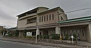 図書館「津市久居ふるさと文学館まで1622ｍ」