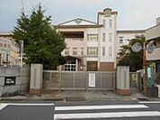 小学校「津市立成美小学校まで928ｍ」