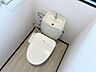 トイレ：シャワー付きトイレ