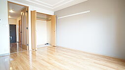 グレートピレニーズ 105 1階1Kのリビング/ダイニング