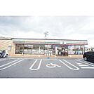 コンビニ「セブンイレブン津市一身田中野店まで140ｍ」