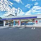 コンビニ「ローソン津丸之内養正町店まで350ｍ」