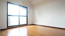 Ｋ’ｓガーデン 104 1階1DKのリビング/ダイニング