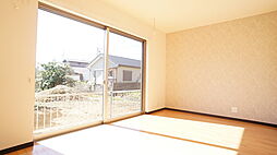 メゾンSG 101 2階3LDKのリビング/ダイニング