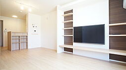 D-スクエア津栄町 202 2階1LDKのリビング/ダイニング