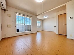 メゾン　シーサイド 203 2階1LDKのリビング/ダイニング