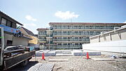 建築中