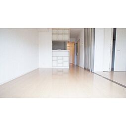 クレスト菰野 105 1階1LDKのリビング/ダイニング