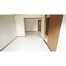 リバーサイドテラス 2B 2階2LDKのリビング/ダイニング