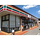 コンビニ「セブンイレブン菰野町大羽根園店まで657ｍ」