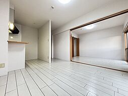 ショコラブラン 202 2階2LDKのリビング/ダイニング